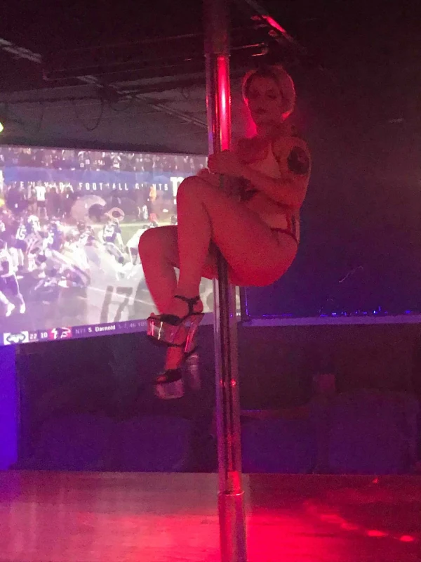 Pleasures Gentlemen's Club photo gallery