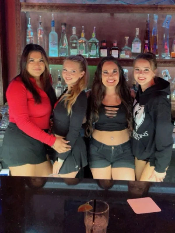 Temptations Cabaret Beaumont photo gallery