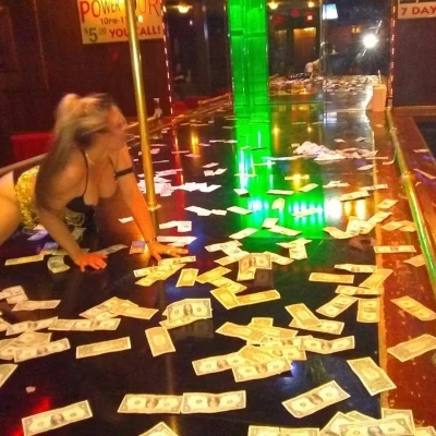 La Chatte Gentlemans Club - Gentlemen's Club in Texas, United States