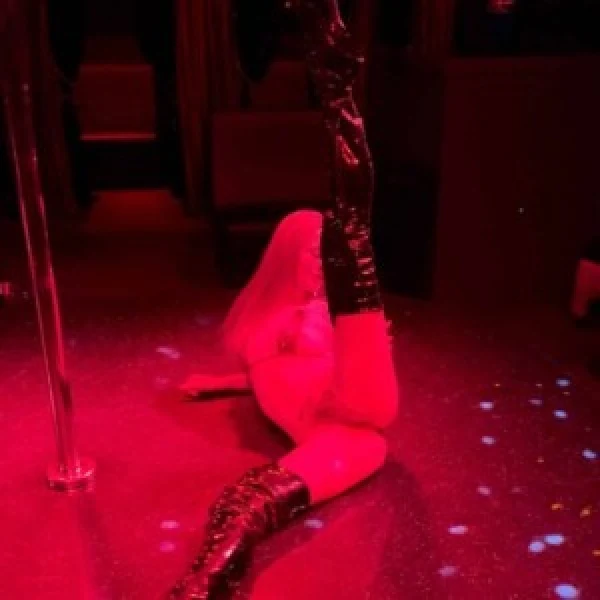 Silver Criket Gentleman's Club atmosphere