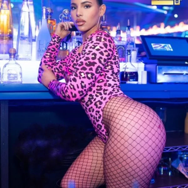 Klub 24 Miami atmosphere