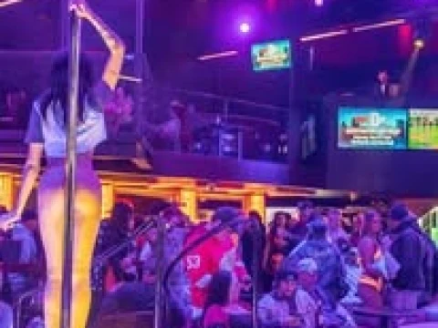Legends Detroit, gentlemen's club in Detroit