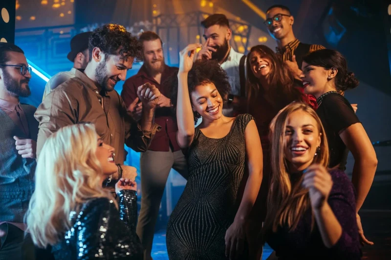 Chicago Swinger Club Guide ambiance