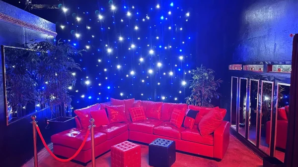 Hush Lounge AZ - Swinger club in Phoenix,