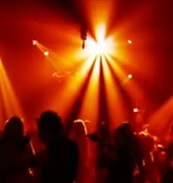 Blue Moon Social atmosphere