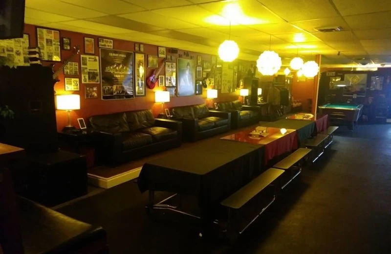 Inside Club Amorous 420