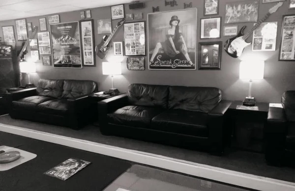 Club Amorous 420 atmosphere