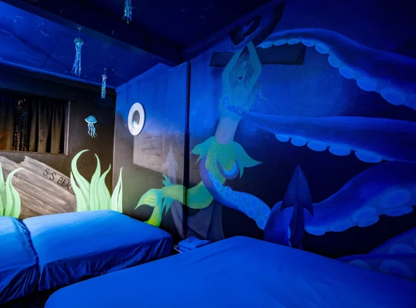 Gallery image - House of Black