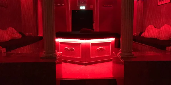 Overside Club experience