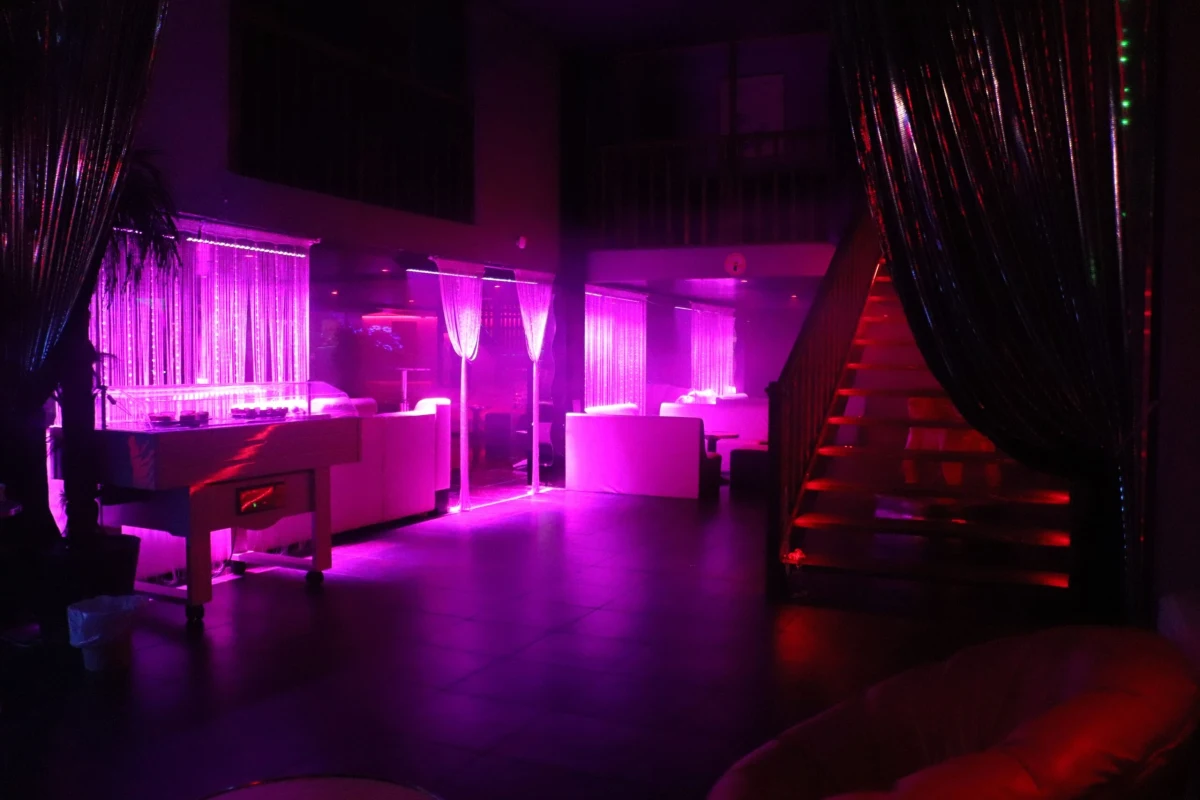 The Vahine Club - Swinger club in Marseille