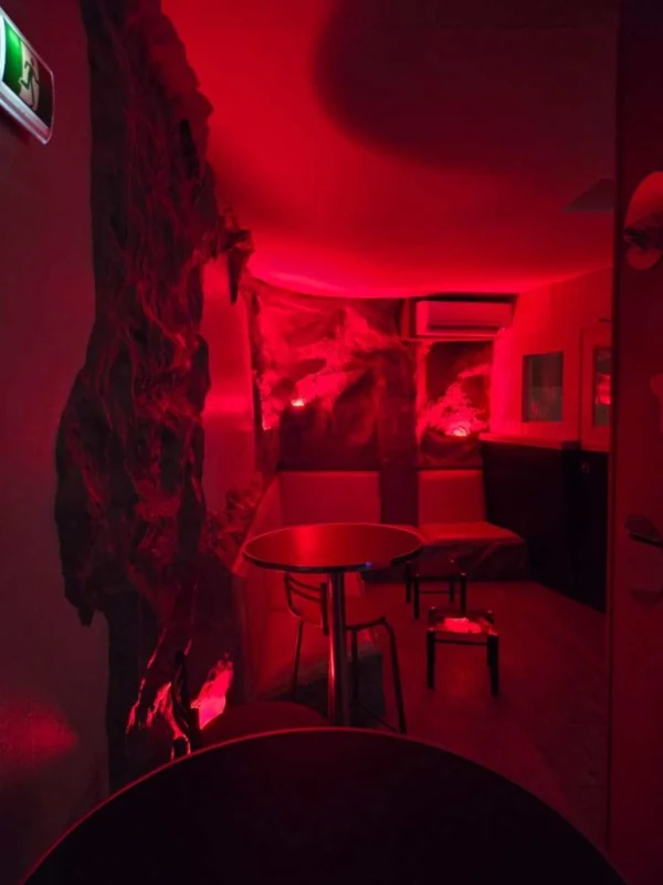 Le Triton atmosphere