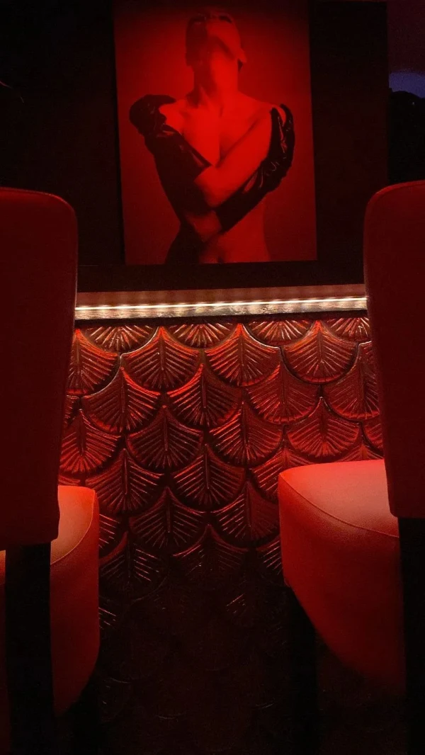 Le Cent Douze atmosphere