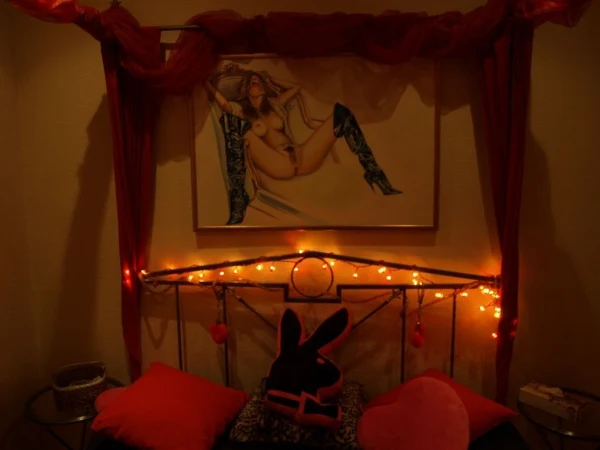 Schlangenkeller interior