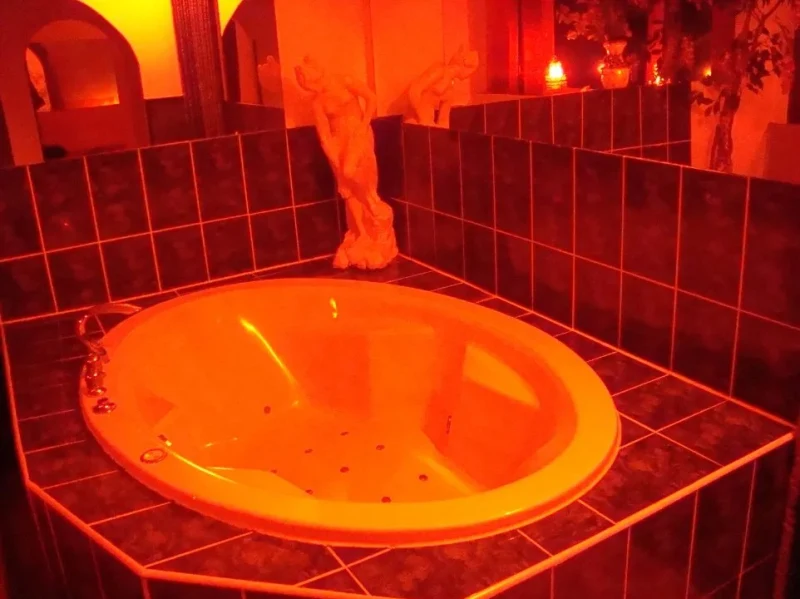 Swinger club Unrestrained ambiance