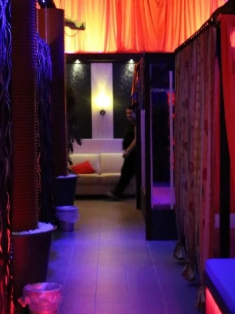 Faro 8, Marl'da swinger kulübü kaydı