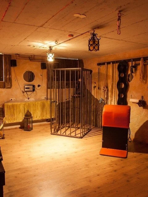 Meeting Place 83, anuncio de club swinger en Witten