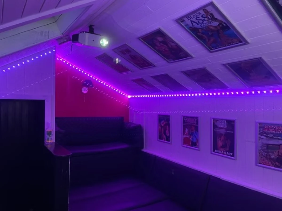 The Lifestyle Lounge - Swinger club in Manchester