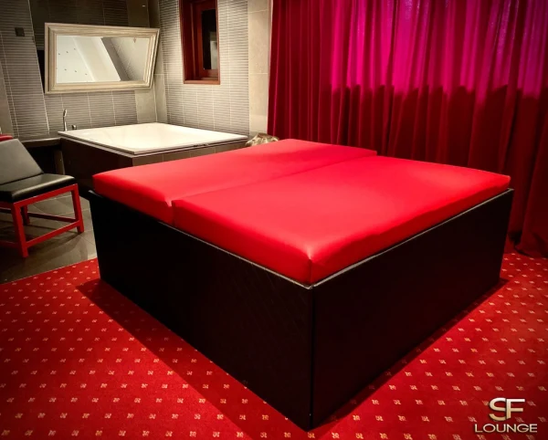 Discover The Private Club