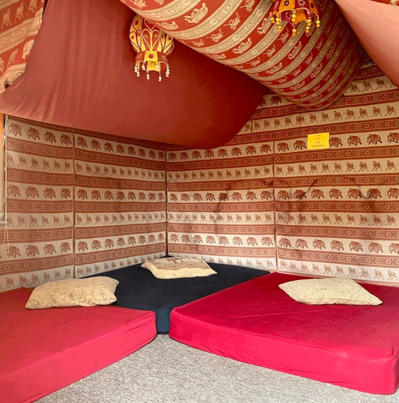 Secrets For Sharing ambiance