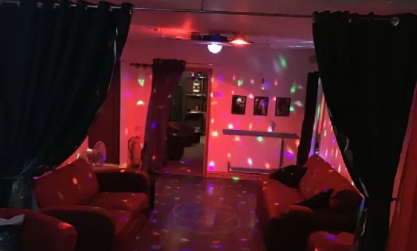 Gallery image - The Annex Club