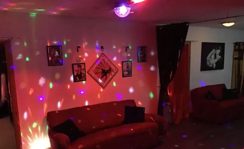 Inside The Annex Club