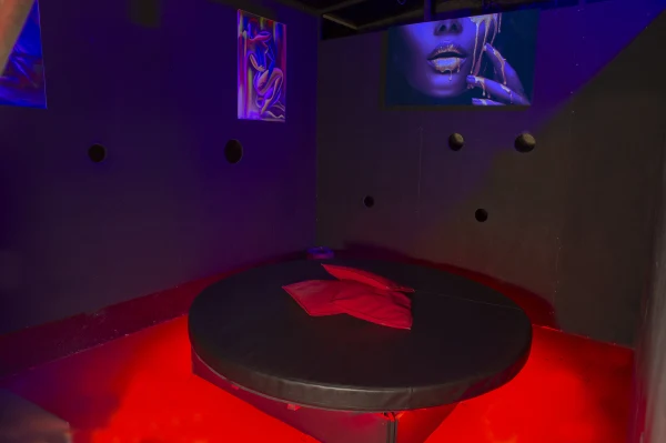 Oops Barcelona interior