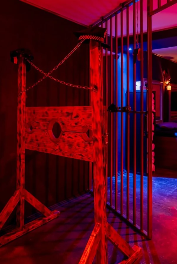 Elyxir Swinger Club experience