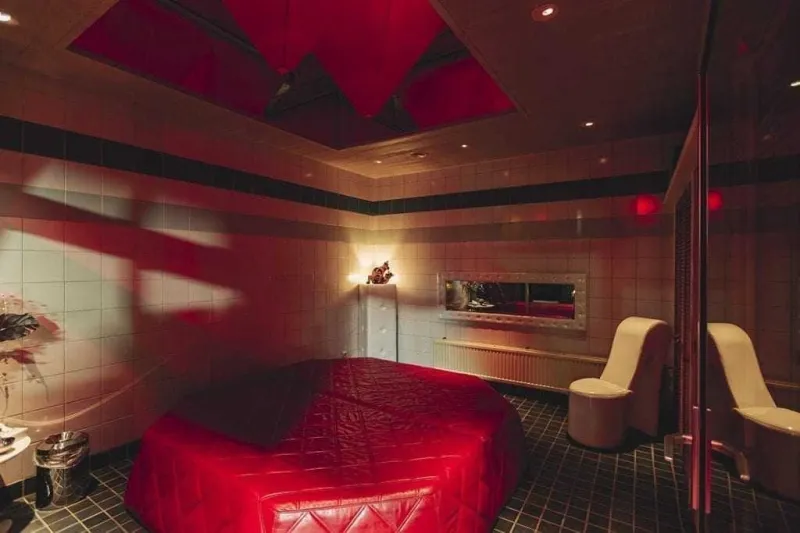 Club Paradise - Interior view