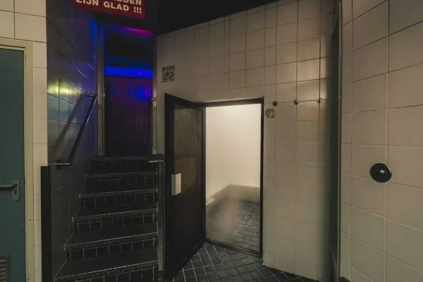 Club Paradise interior