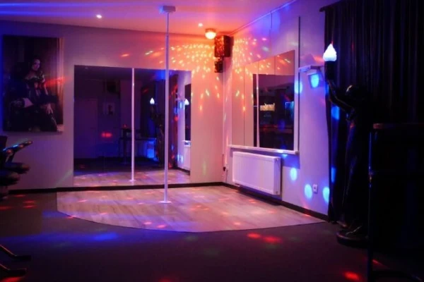 Club Den Biechtstoel experience