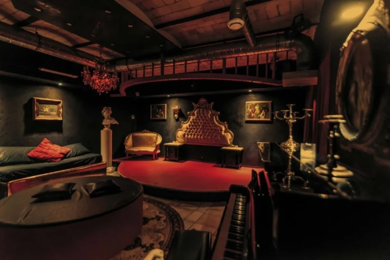 Swingers Club 69 - Interior view