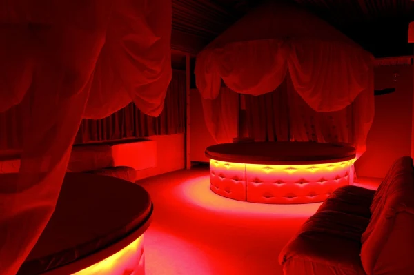 Discover Le Moulin Prive