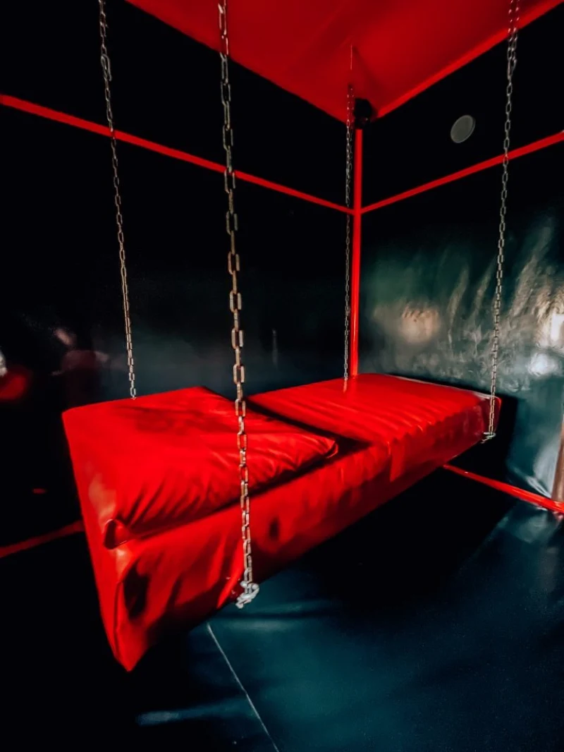 Inside Glamour Club