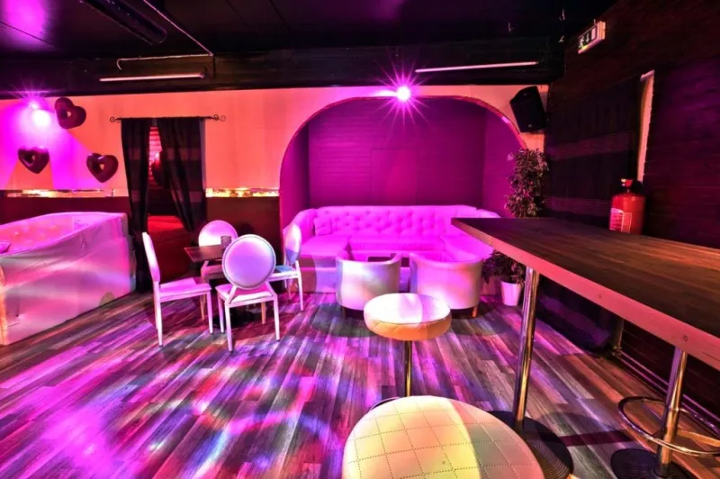 Club Paradiso ambiance