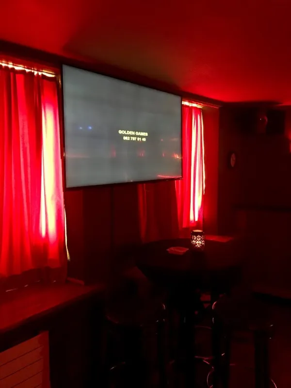 Discover Bermuda Bar