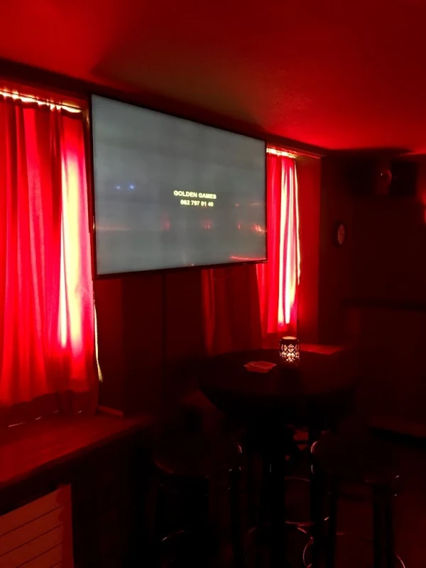 Discover Bermuda Bar