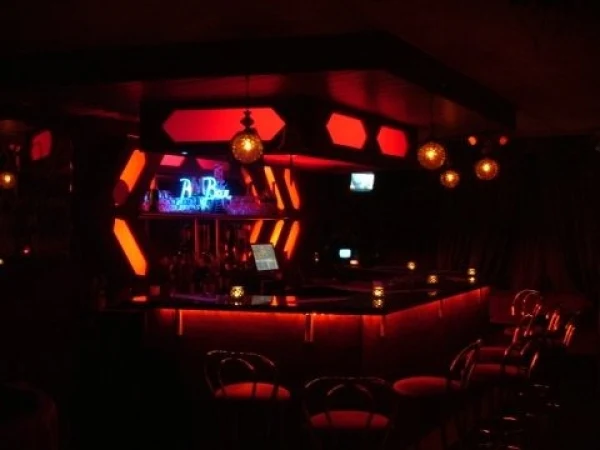 Entre 2 Plaisirs - Swinger club in Montreal
