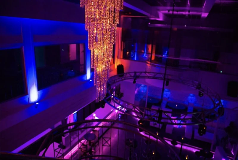 Couple Club - Interior view