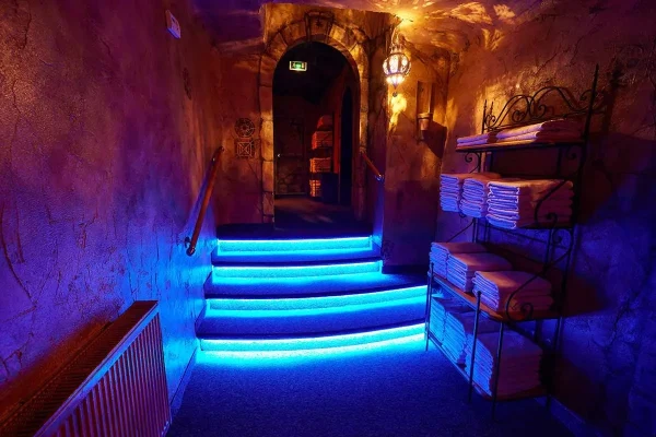 Discover Mikes Place
