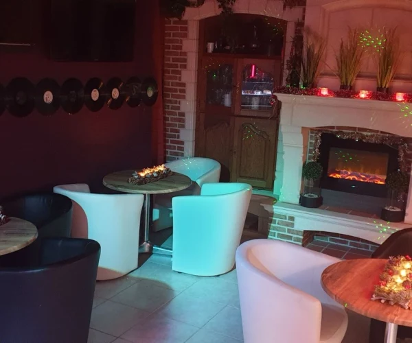 Club Eclaire experience