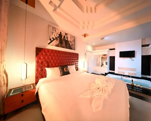 Discover Climax Club Pattaya