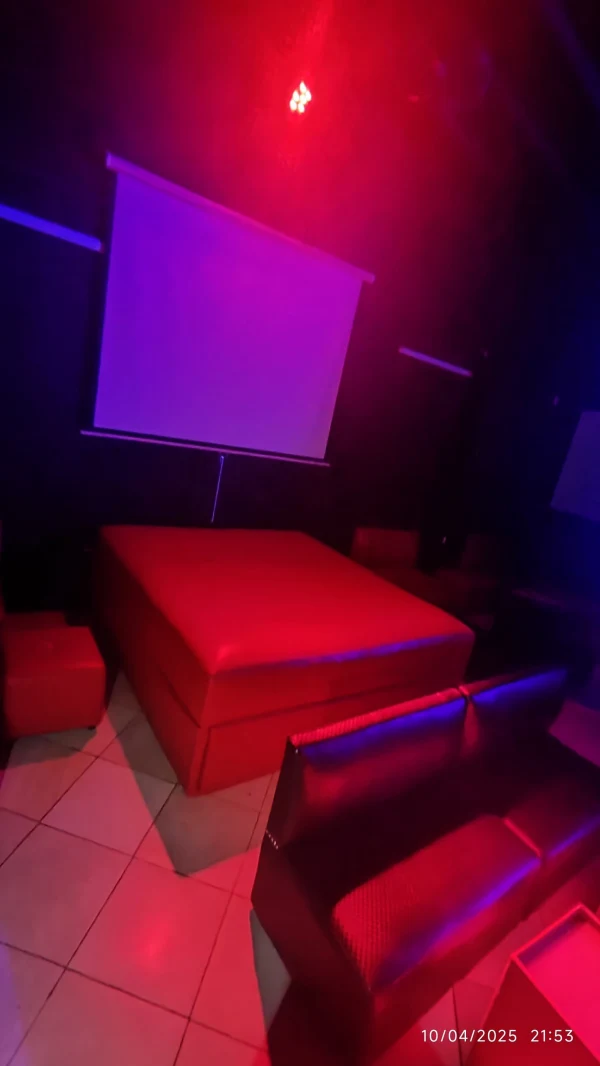Discover Sentir Club Swinger