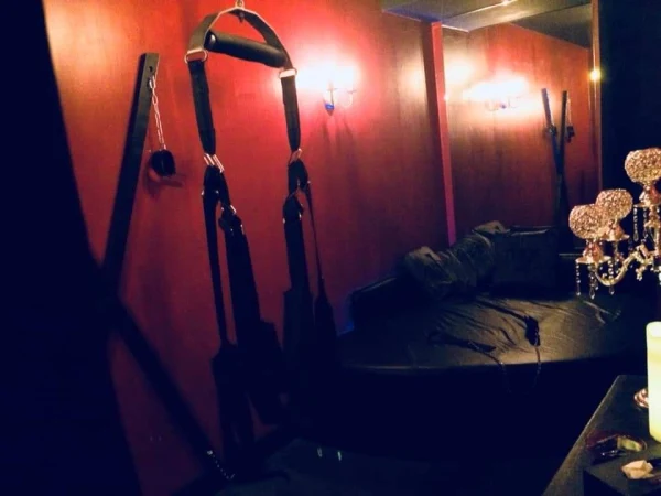 Sundy Club - Swinger club in Le Coudray