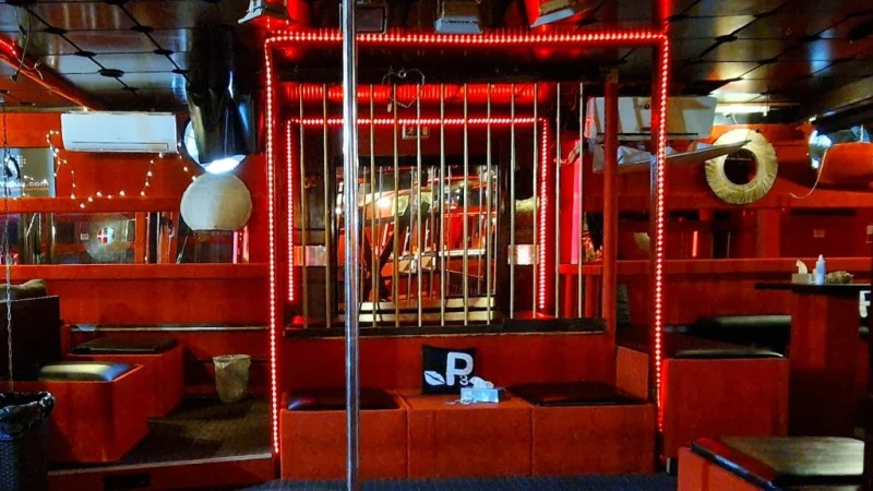 Inside Nova Swingers