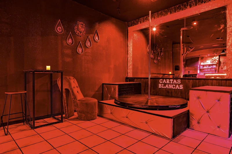 Cartas Blancas - Interior view