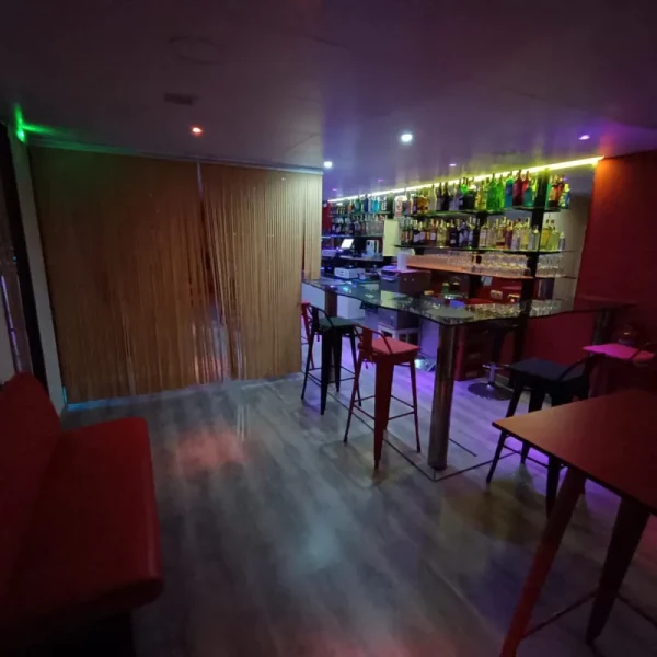 Atrium Swinger Alicante experience