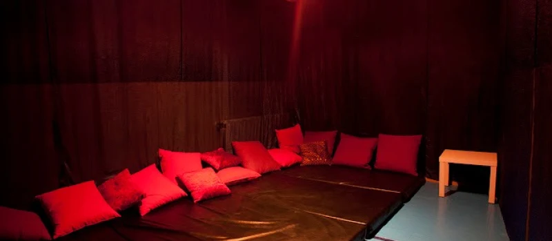 Inside Swinger Element Blbao