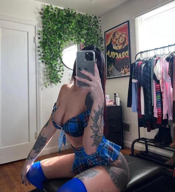 Gallery image - Annakroos