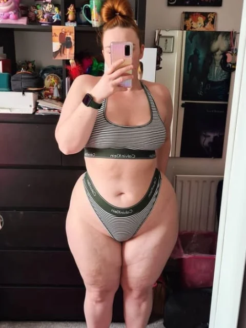 Corinne, 베를린의 에로틱 마사지 업소
