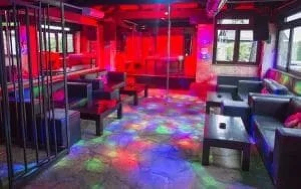 Anaconda Swingers Club atmosphere